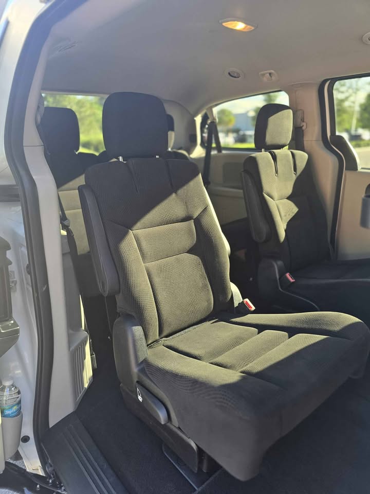 2014 Dodge Grand Caravan – 3.6L Gasoline – 71,000 Miles - photo 2