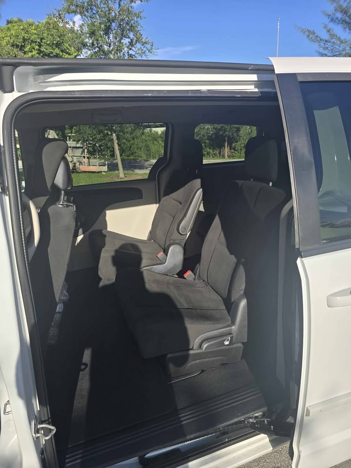 2014 Dodge Grand Caravan – 3.6L Gasoline – 71,000 Miles - photo 12
