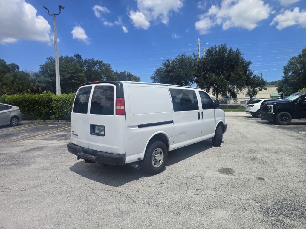 Chevrolet Express 2500
