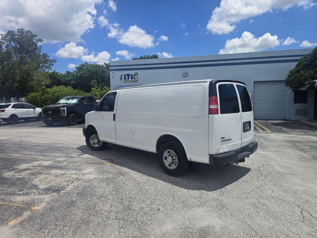 Chevrolet Express 2500