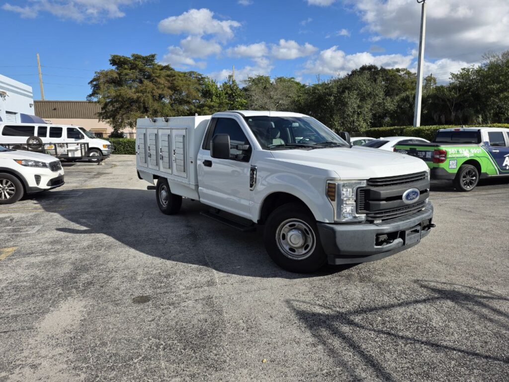 2018 Ford F-250 Animal Control Truck – 6.2L V8 Gasoline – 115,000 Miles - photo 2