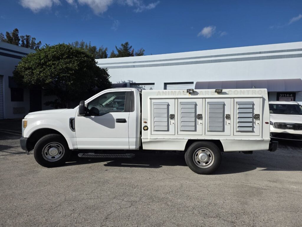 2018 Ford F-250 Animal Control Truck – 6.2L V8 Gasoline – 115,000 Miles - photo 8
