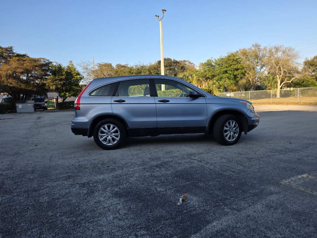2010 Honda CR-V – 185,000 Miles - photo 3