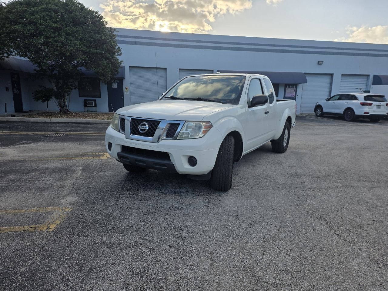2016 Nissan Frontier SV - Photo 8
