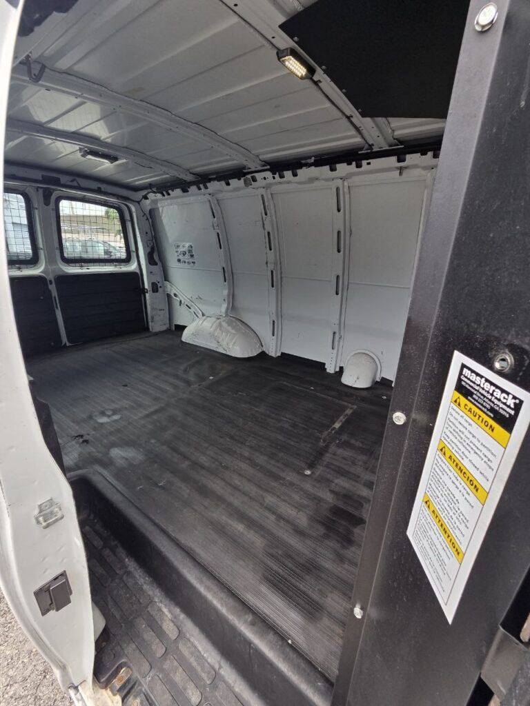 2011 Chevrolet Express 2500 Cargo Van – 4.8L V8 - photo 11