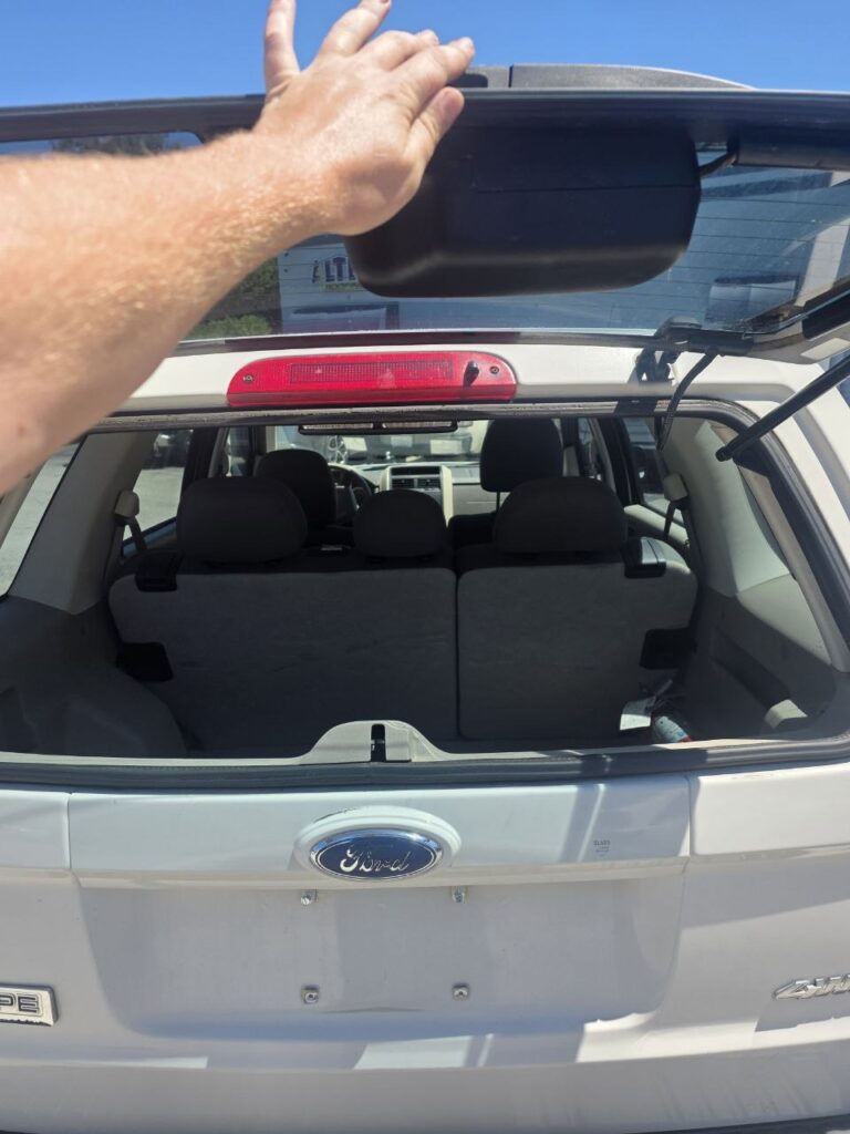 2009 Ford Escape 4WD – 2.5L – 77,000 Miles - photo 8