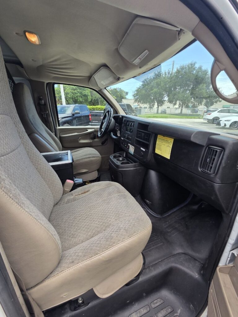2011 Chevrolet Express 2500 Cargo Van – 4.8L V8 - photo 12