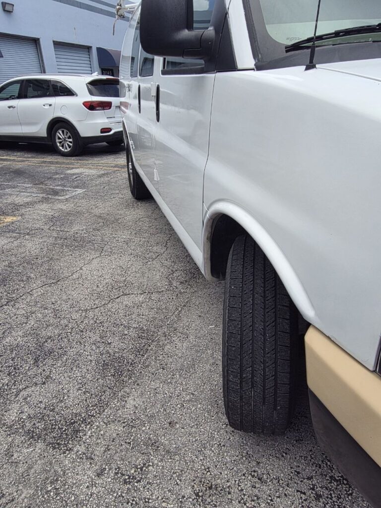 2011 Chevrolet Express 2500 Cargo Van – 4.8L V8 - photo 13