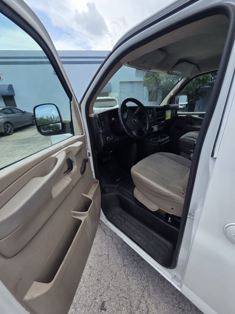2011 Chevrolet Express 2500 Cargo Van – 4.8L V8 - photo 14