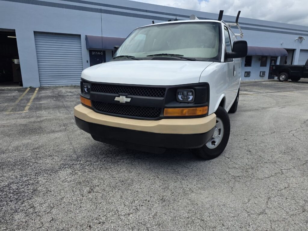 2011 Chevrolet Express 2500 Cargo Van – 4.8L V8 - photo 1