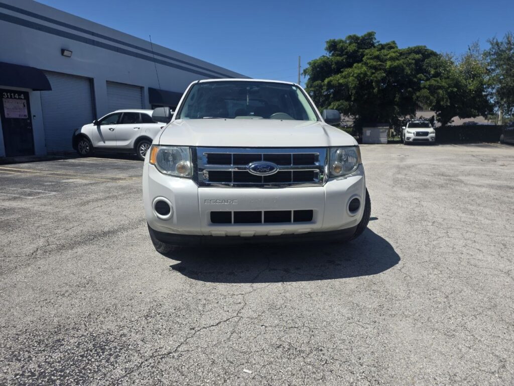 2009 Ford Escape 4WD – 2.5L – 77,000 Miles - photo 3