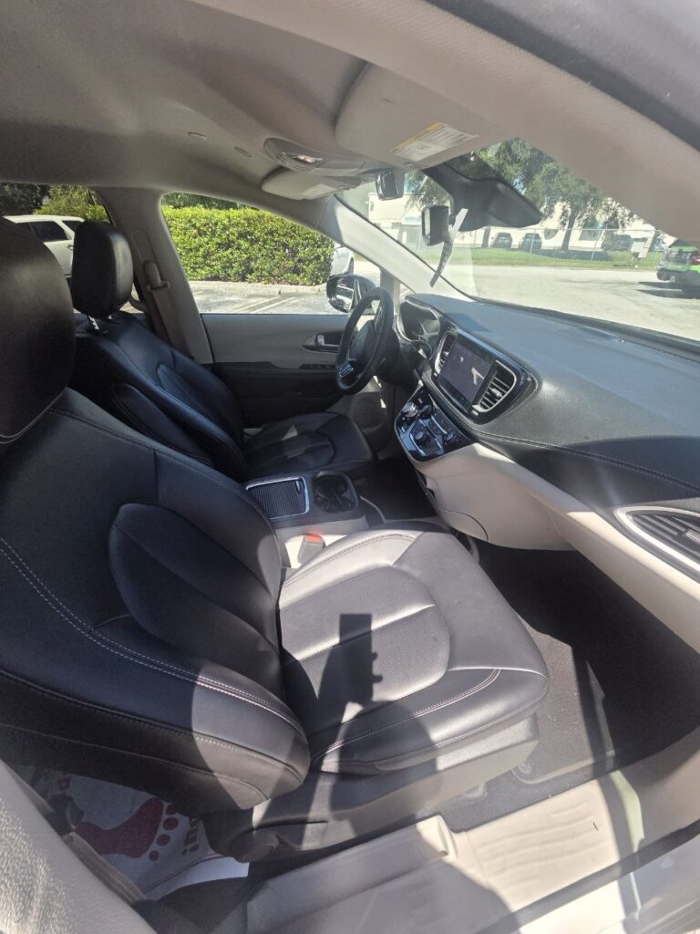 2024 Chrysler Pacifica Plug-In Hybrid Select – 3.6L V6 Plug-In Hybrid - photo 8