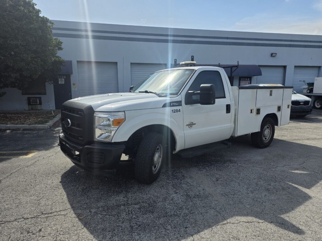 2012 Ford F-250 XL Utility Bed – 6.7L Power Stroke Diesel - photo 9